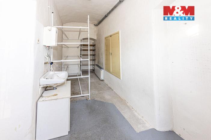 Pronájem obchodního prostoru, Kolín - Kolín III, Legerova, 61 m2