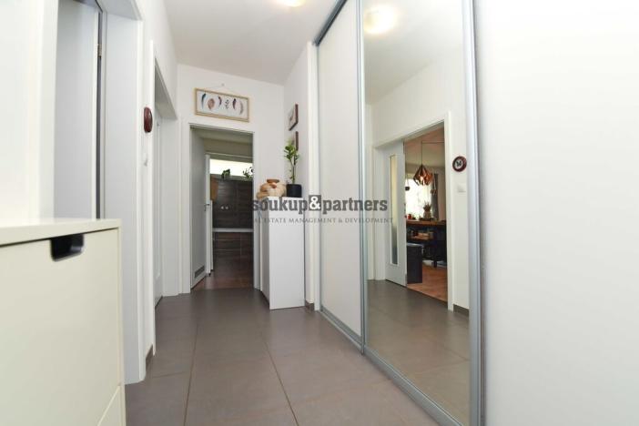 Prodej bytu 2+kk, Horoměřice, T. G. Masaryka, 53 m2