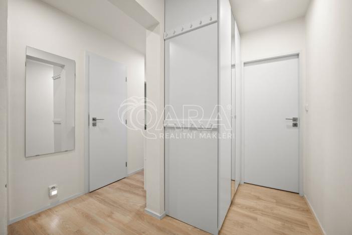 Pronájem bytu 3+1, Praha - Kobylisy, Střekovská, 64 m2