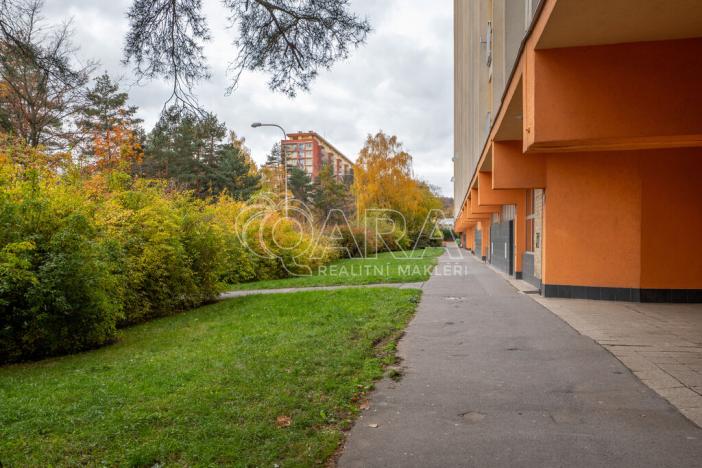 Pronájem bytu 3+1, Praha - Kobylisy, Střekovská, 64 m2