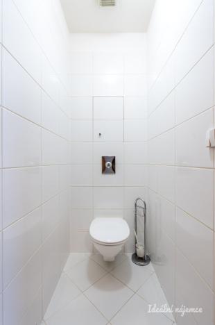 Pronájem bytu 1+kk, Praha - Prosek, Valečovská, 48 m2