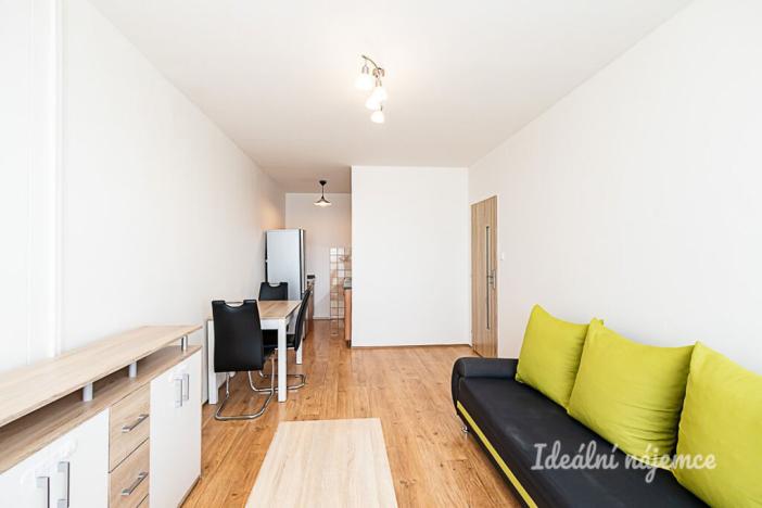 Pronájem bytu 2+kk, Praha - Kobylisy, Šiškova, 45 m2
