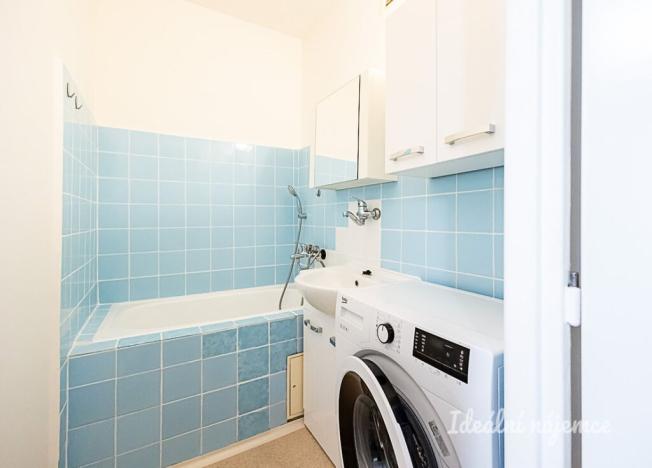 Pronájem bytu 2+kk, Praha - Kobylisy, Šiškova, 45 m2