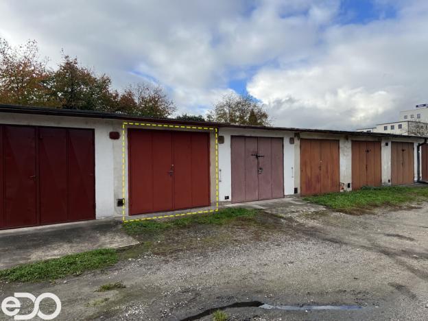 Prodej garáže, Jičín - Holínské Předměstí, 16 m2