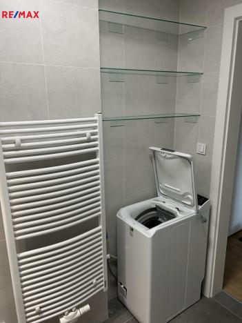 Pronájem bytu 1+kk, Praha - Újezd nad Lesy, Rohožnická, 30 m2