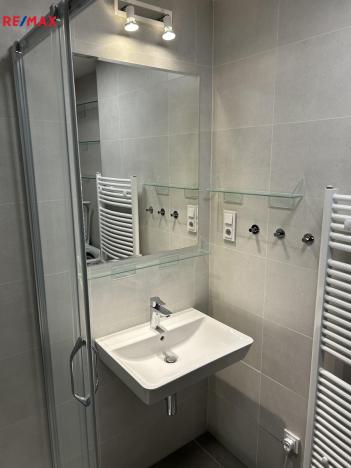 Pronájem bytu 1+kk, Praha - Újezd nad Lesy, Rohožnická, 30 m2