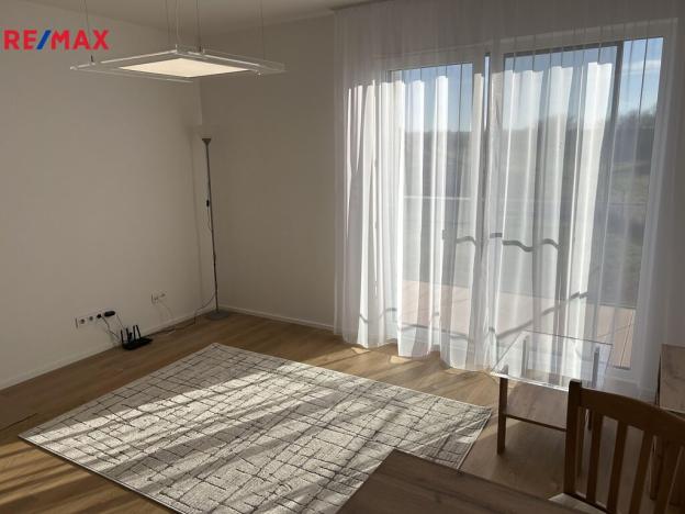 Pronájem bytu 1+kk, Praha - Újezd nad Lesy, Rohožnická, 30 m2