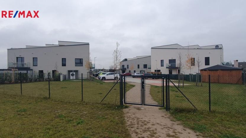 Pronájem bytu 1+kk, Praha - Újezd nad Lesy, Rohožnická, 30 m2