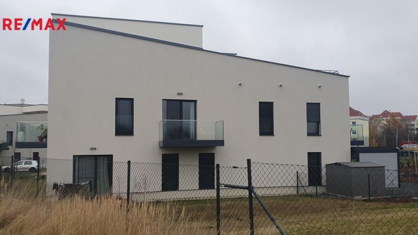 Pronájem bytu 1+kk, Praha - Újezd nad Lesy, Rohožnická, 30 m2