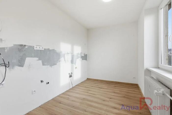 Prodej bytu 2+1, Karlovy Vary, Šmeralova, 51 m2