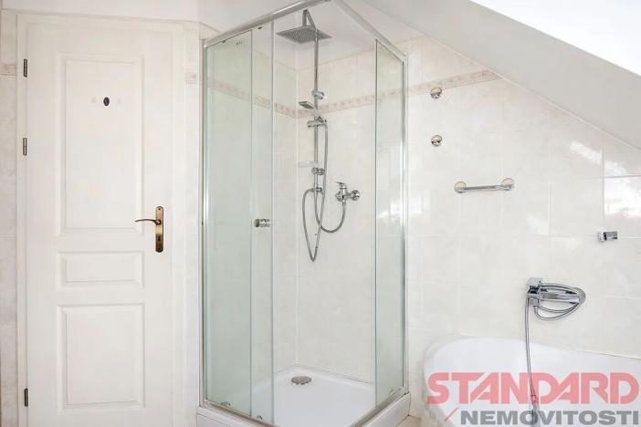 Pronájem rodinného domu, Plzeň, Jeřabinová, 162 m2