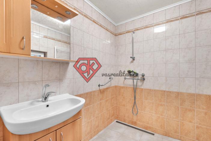 Prodej rodinného domu, Borohrádek, Čapkova, 184 m2