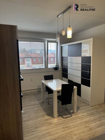 Pronájem bytu 2+kk, Sokolov, Křížová, 40 m2