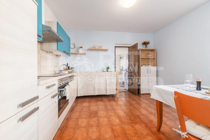 Prodej bytu 3+1, Křemže, Náměstí, 69 m2