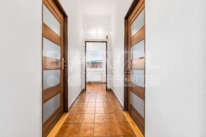 Prodej bytu 3+1, Křemže, Náměstí, 69 m2