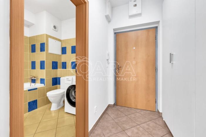 Pronájem bytu 1+kk, Praha - Kyje, Sicherova, 38 m2