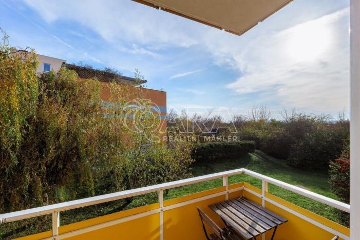 Pronájem bytu 1+kk, Praha - Kyje, Sicherova, 38 m2