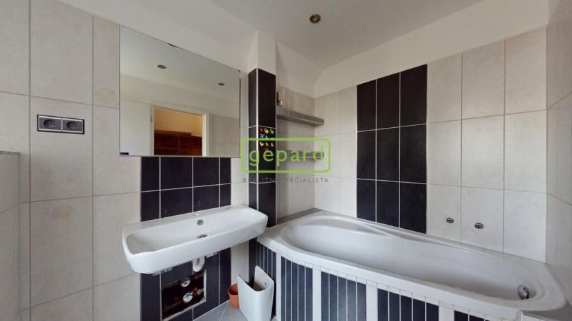 Prodej bytu 2+1, Horní Slavkov, Dlouhá, 57 m2