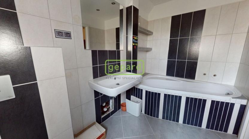 Prodej bytu 2+1, Horní Slavkov, Dlouhá, 57 m2