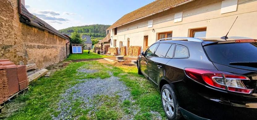 Prodej rodinného domu, Hředle, 398 m2