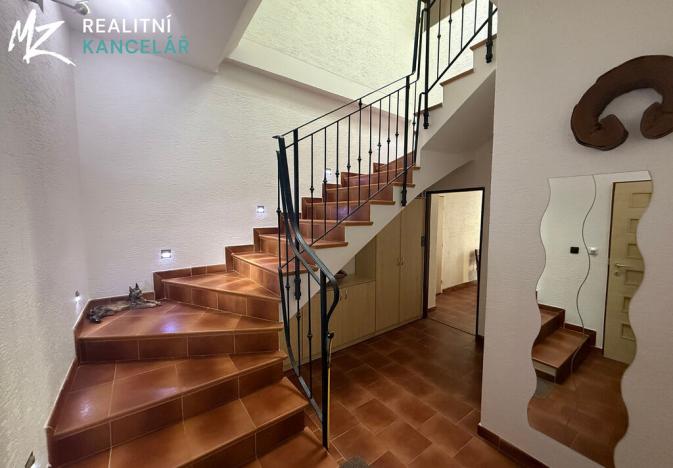 Prodej rodinného domu, Mrsklesy, 437 m2