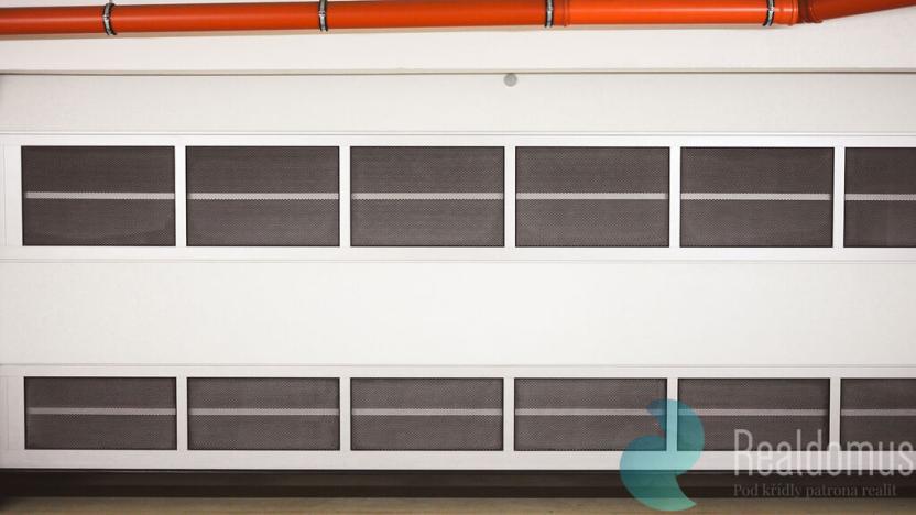 Pronájem garáže, Praha, Olšanská, 47 m2