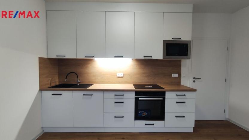 Pronájem bytu 2+kk, Olomouc - Řepčín, Aloise Rašína, 8221 m2