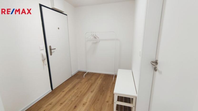 Pronájem bytu 2+kk, Olomouc - Řepčín, Aloise Rašína, 8221 m2