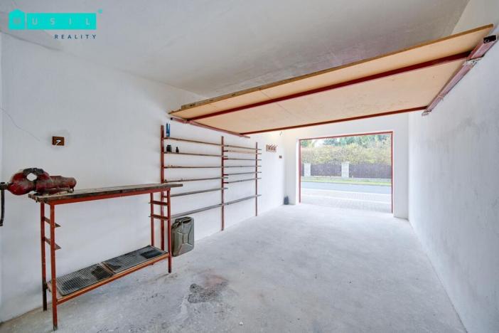 Prodej garáže, Slavonín, 19 m2