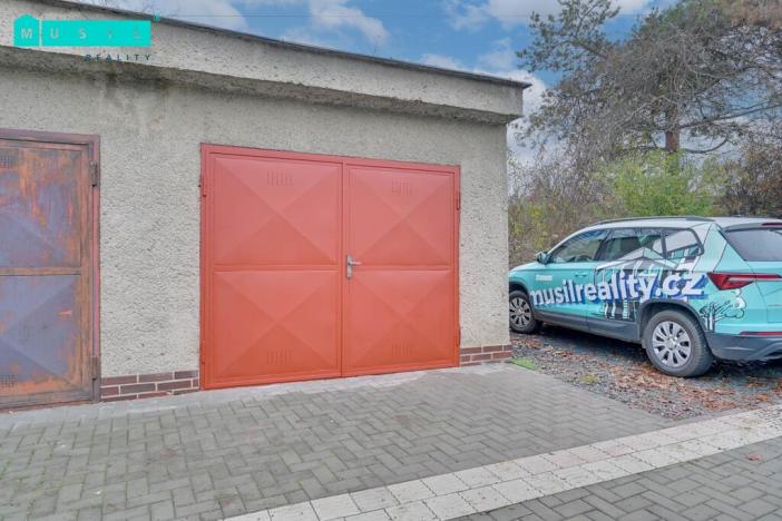 Prodej garáže, Slavonín, 19 m2