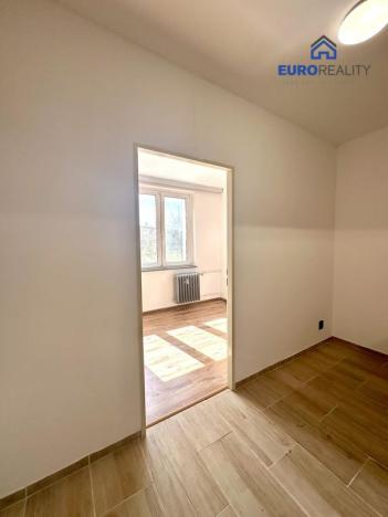 Pronájem bytu 1+1, Karlovy Vary, Dvořákova, 38 m2