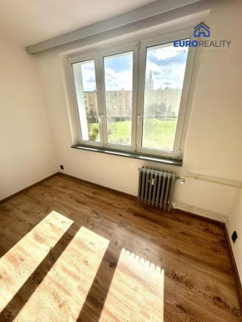 Pronájem bytu 1+1, Karlovy Vary, Dvořákova, 38 m2