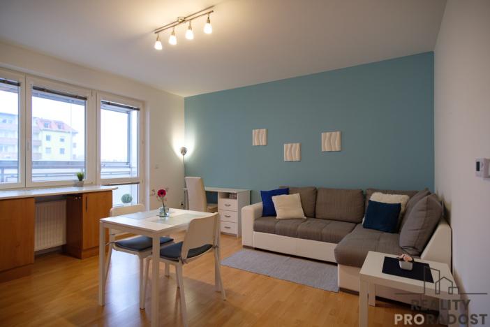 Pronájem bytu 2+kk, Olomouc, Novosadský dvůr, 51 m2