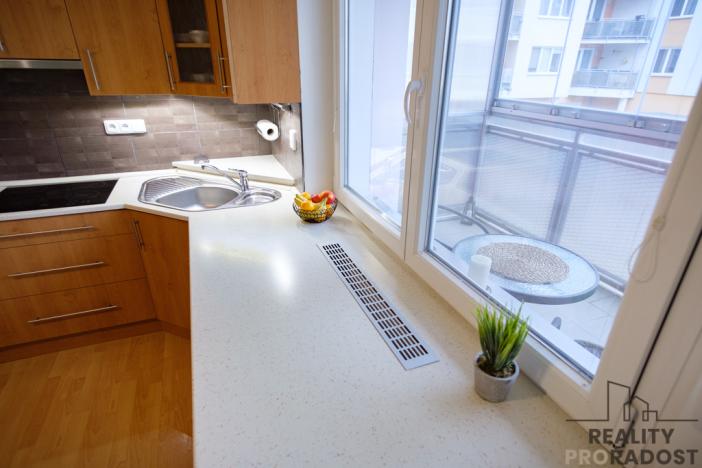 Pronájem bytu 2+kk, Olomouc, Novosadský dvůr, 51 m2