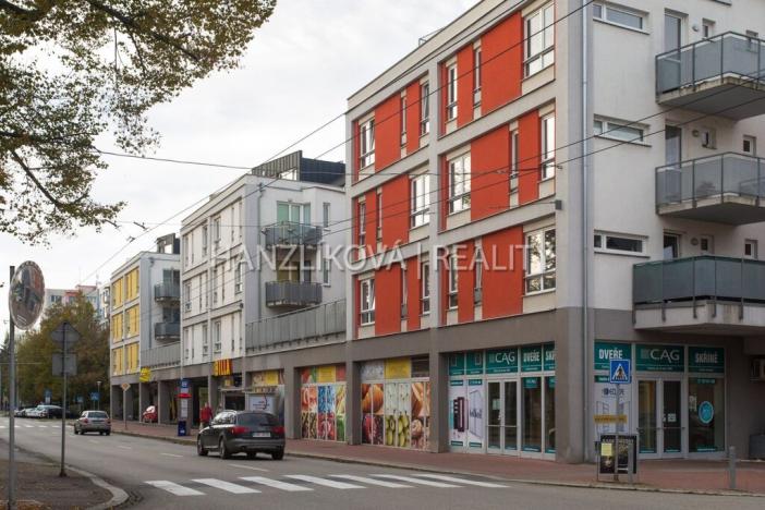 Pronájem bytu 3+kk, České Budějovice, Pekárenská, 81 m2