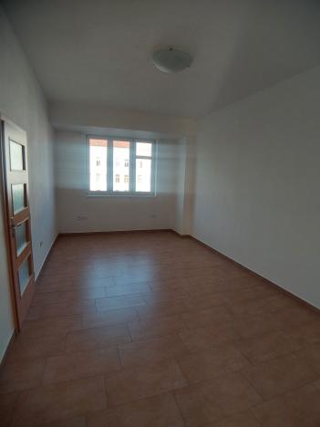 Pronájem bytu 2+1, Tábor, Farského, 73 m2