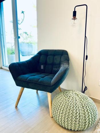 Pronájem bytu 2+kk, Praha, Křížová, 66 m2