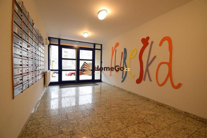 Pronájem bytu 2+kk, Praha - Vysočany, Rubeška, 45 m2