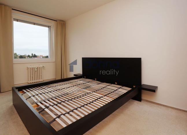 Pronájem bytu 2+kk, Praha, Voskovcova, 42 m2