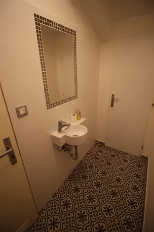 Pronájem skladu, Praha - Vinohrady, Budečská, 19 m2