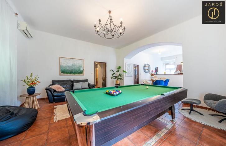 Prodej rodinného domu, Roztoky, 300 m2