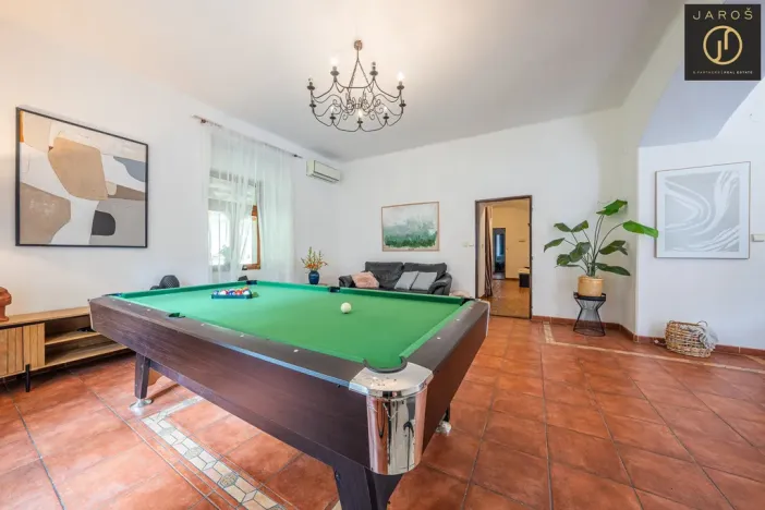 Prodej rodinného domu, Roztoky, 300 m2