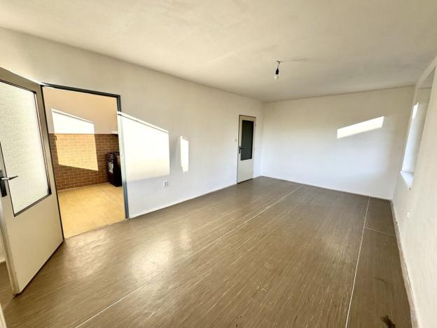 Pronájem bytu 2+1, Pardubice - Zelené Předměstí, nábřeží Závodu míru, 53 m2