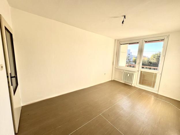 Pronájem bytu 2+1, Pardubice - Zelené Předměstí, nábřeží Závodu míru, 53 m2