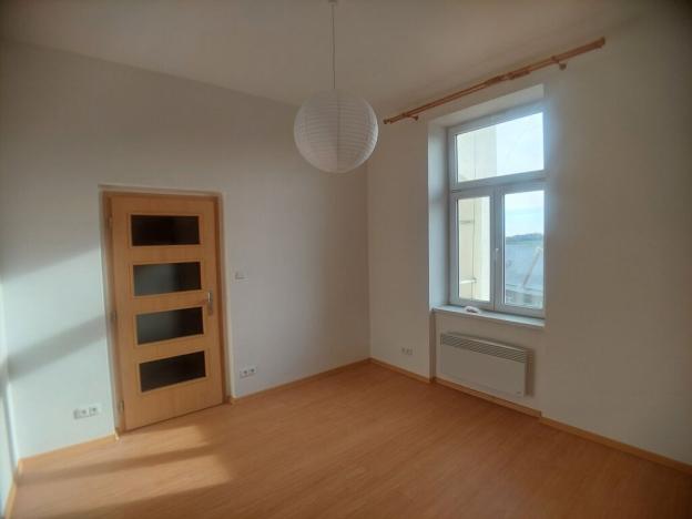 Pronájem bytu 1+1, Tábor, 9. května, 30 m2