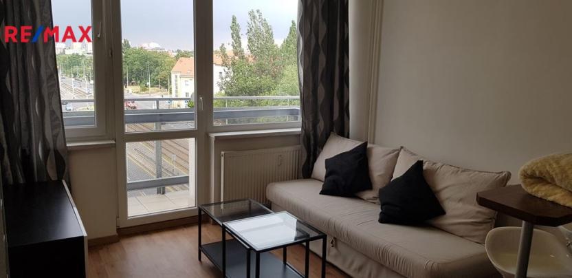 Pronájem bytu 1+kk, Praha, Hornoměcholupská, 22 m2