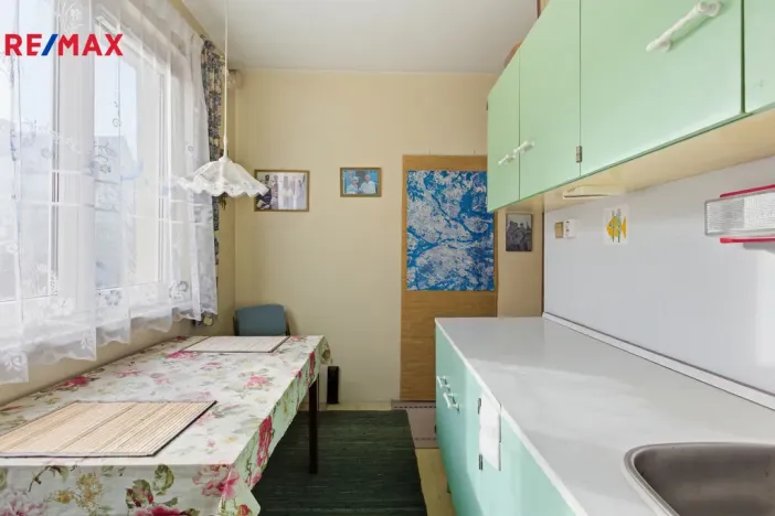 Prodej bytu 1+1, Karlovy Vary, Krymská, 28 m2