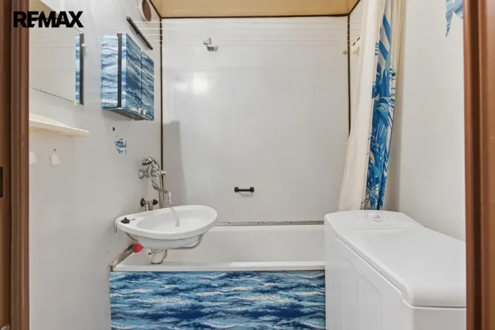 Prodej bytu 1+1, Karlovy Vary, Krymská, 28 m2