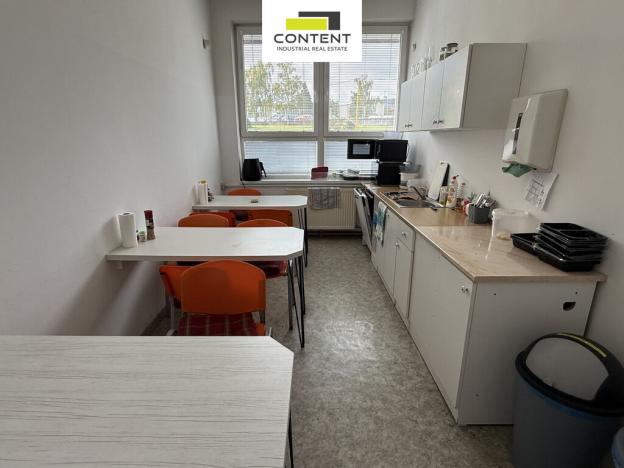 Pronájem výrobních prostor, Plzeň - Doubravka, Hřbitovní, 2513 m2