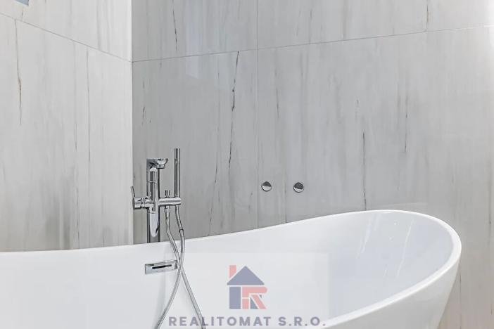 Prodej bytu 4+kk, Praha - Komořany, Pod lesem, 127 m2